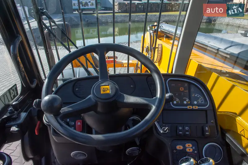 Підйомник телескопічний JCB 533-105 2017 в 