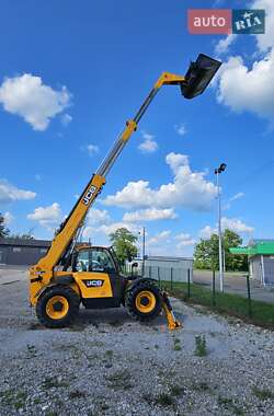 Телескопічні навантажувачі JCB 533-105 2007 в 