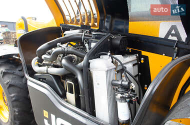 Телескопический погрузчик JCB 533-105 2016 в 
