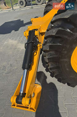 Телескопический погрузчик JCB 533-105 2007 в 