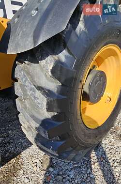 Телескопический погрузчик JCB 533-105 2007 в 