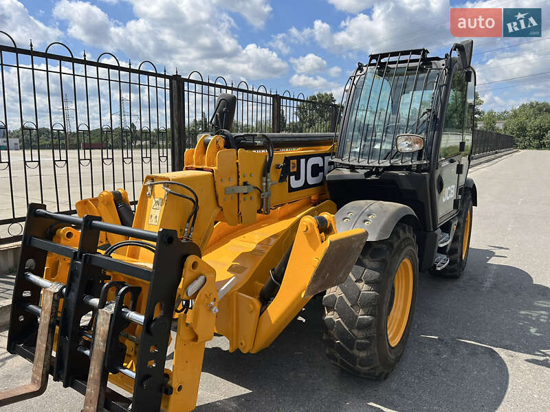 Телескопічні навантажувачі JCB 535-125 2014 в Києві