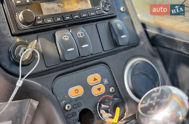 Телескопический погрузчик JCB 535-140 2015 в 
