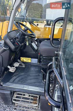 Телескопический погрузчик JCB 535-140 2015 в 