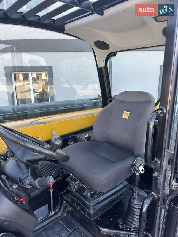 Телескопический погрузчик JCB 535-140 2015 в Городке