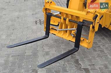 Телескопический погрузчик JCB 535-140 2015 в 