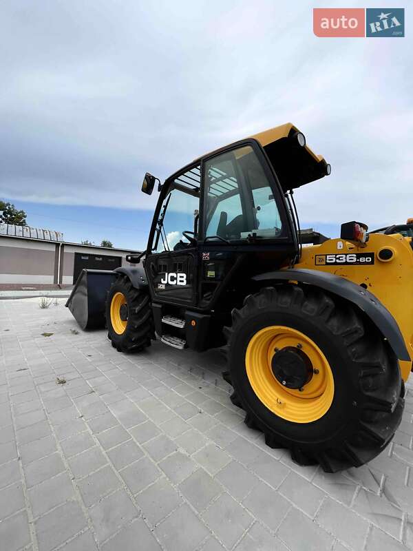 Подъемник телескопический JCB 536-60 2015 в Черкассах