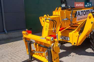 Телескопический погрузчик JCB 540-140 2023 в 