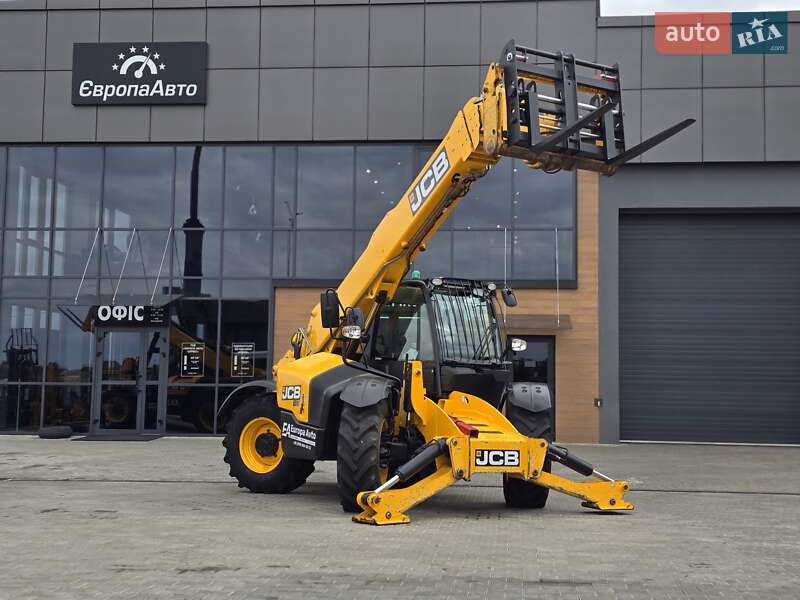 Телескопический погрузчик JCB 540-140 2017 в 