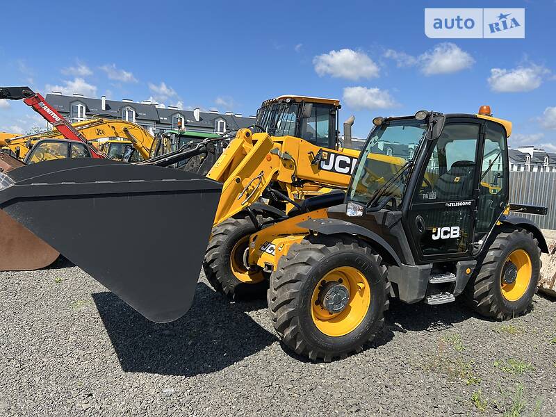 Подъемник телескопический JCB 541-70 2015 в Луцке