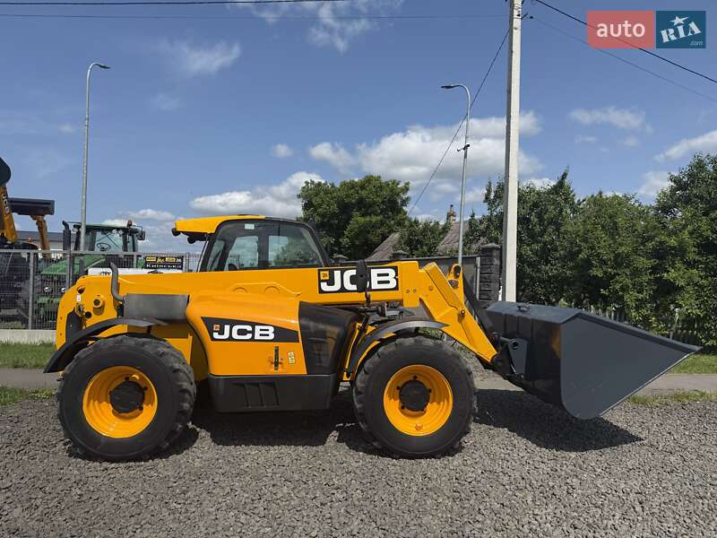 Телескопический погрузчик JCB 541-70 2011 в 