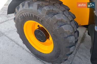 Телескопический погрузчик JCB 541-70 2013 в 