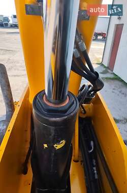 Телескопический погрузчик JCB 541-70 2013 в 