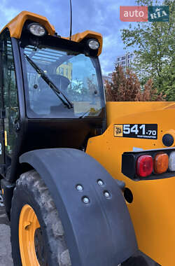 Телескопический погрузчик JCB 541-70 2009 в 