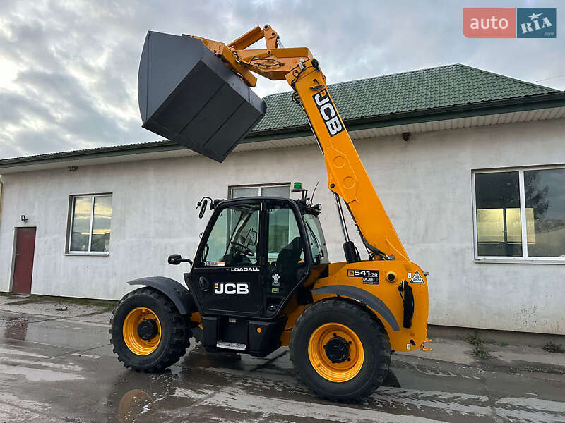 JCB 541-70 2013