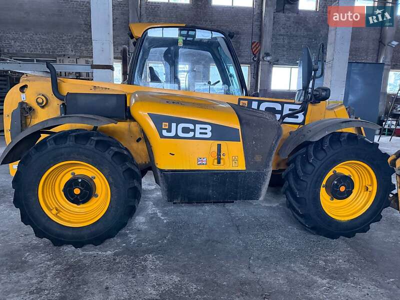 JCB 541-70 2023