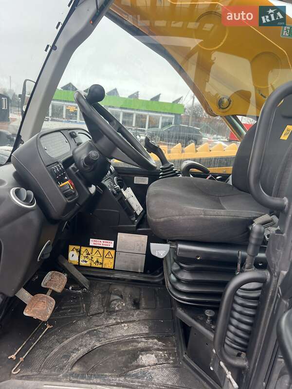 Телескопический погрузчик JCB 541-70 2015 в Малой Виске фото 8 Телескопический погрузчик JCB 541-70 2015 в Малой Виске