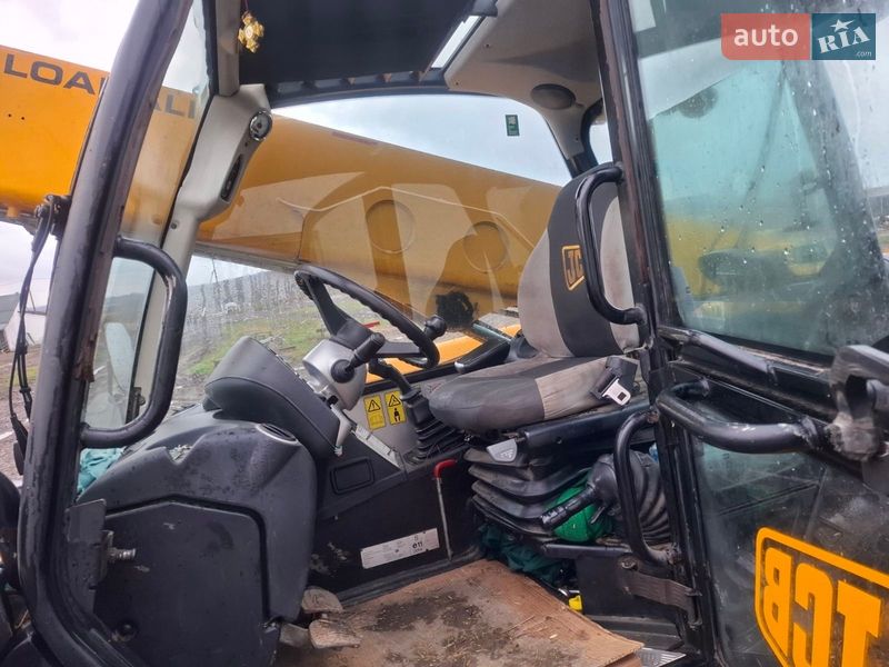 Телескопический погрузчик JCB 541-70 2006 в Чорткове