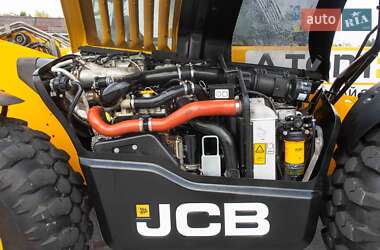 Подъемник телескопический JCB 560-80 2022 в 