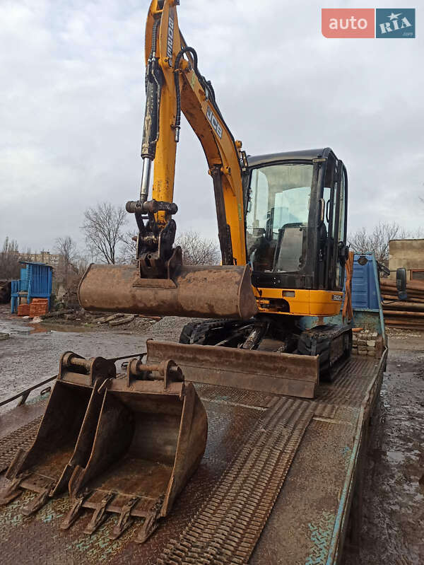 Миниэкскаватор JCB 8025 2011 в Кривом Роге