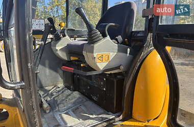 Миниэкскаватор JCB 8027 2005 в 