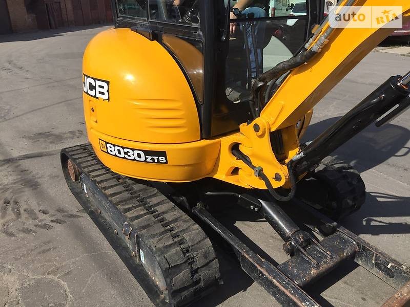 JCB 8030 2012