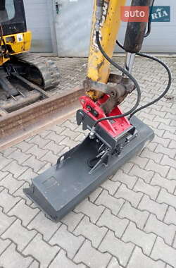 Миниэкскаватор JCB 8030 2014 в 