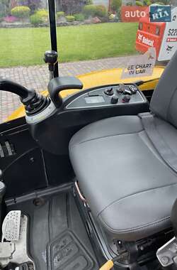 Гусеничный экскаватор JCB 8065 2011 в 