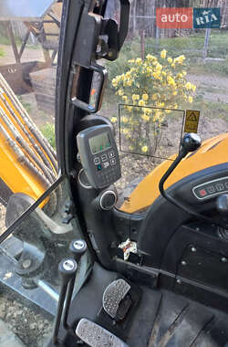 Гусеничный экскаватор JCB 8085 2013 в 