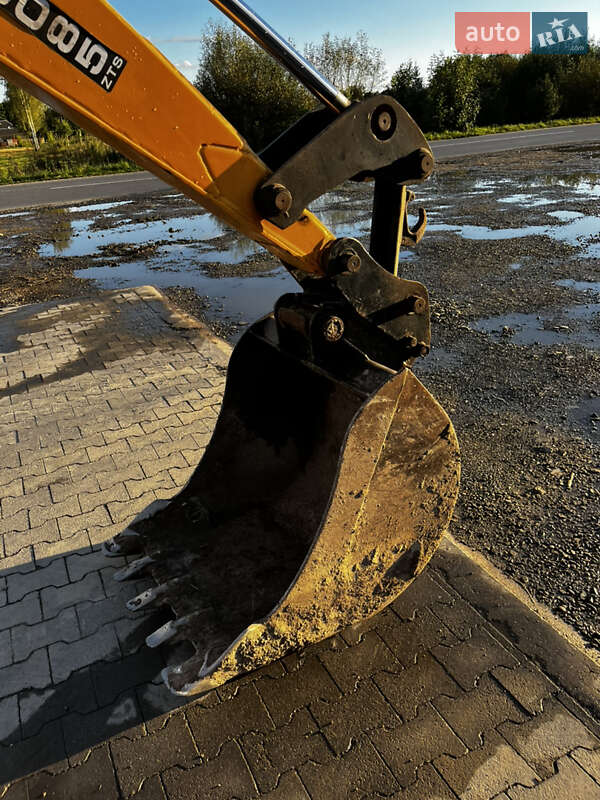 Міні-екскаватор JCB 8085 2010 в Калуші