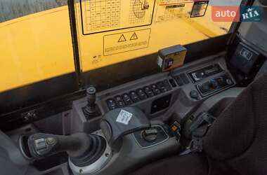 Гусеничный экскаватор JCB 85Z-1 2015 в 