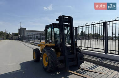 Вилочный погрузчик JCB 926 4 2015 в  фото 7 Вилочный погрузчик JCB 926 4 2015 в