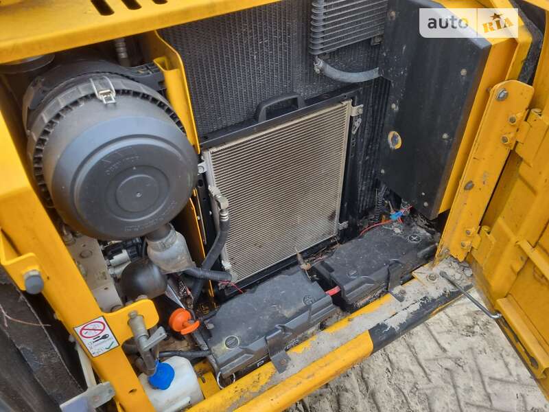 Экскаватор погрузчик JCB JS 130 2016 в Сарнах