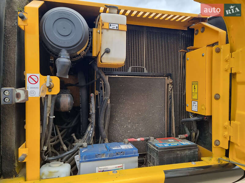 Гусеничный экскаватор JCB JS 130 2013 в Одессе