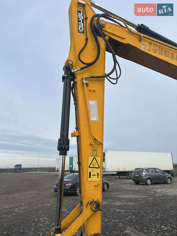 Гусеничний екскаватор JCB JS 130 2018 в Косові