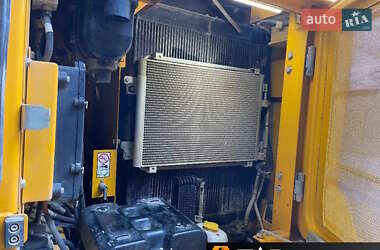 Гусеничный экскаватор JCB JS 140 2019 в 