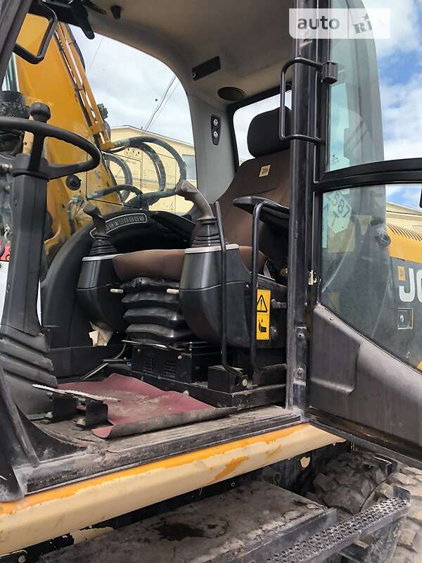 Колісний екскаватор JCB JS 145 2011 в Калуші