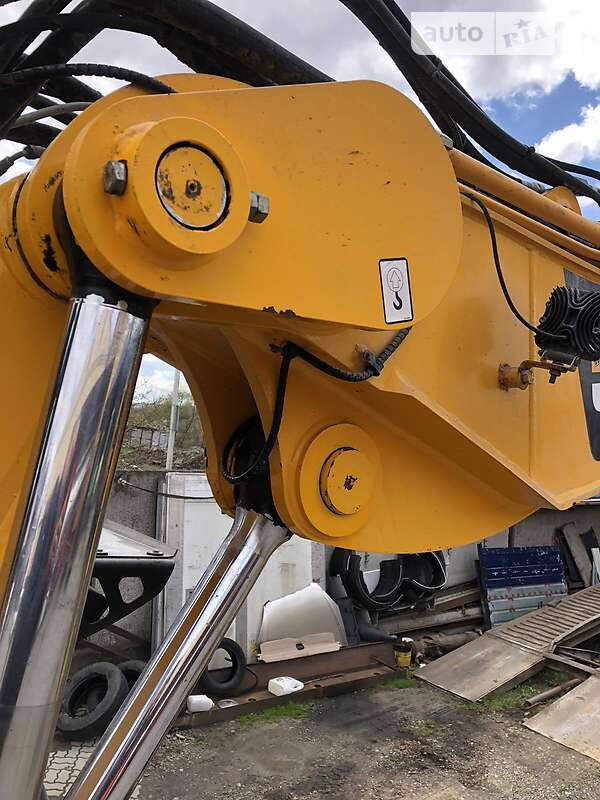 Колісний екскаватор JCB JS 145 2011 в Калуші