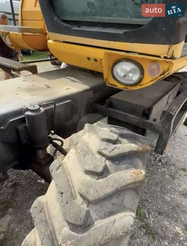 Колісний екскаватор JCB JS 145 2007 в Львові