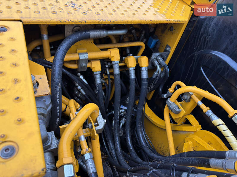 Колесный экскаватор JCB JS 145 2011 в Львове