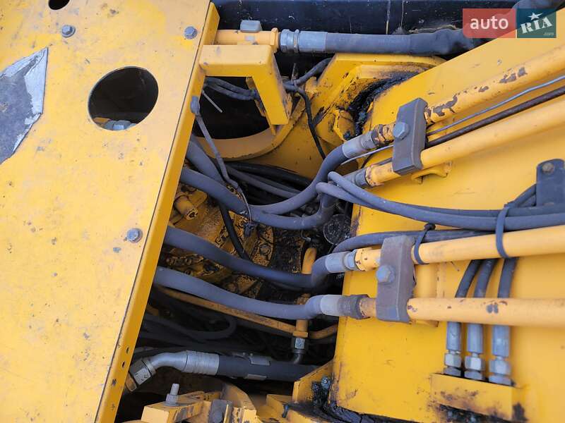 Колесный экскаватор JCB JS 175 2002 в Виннице