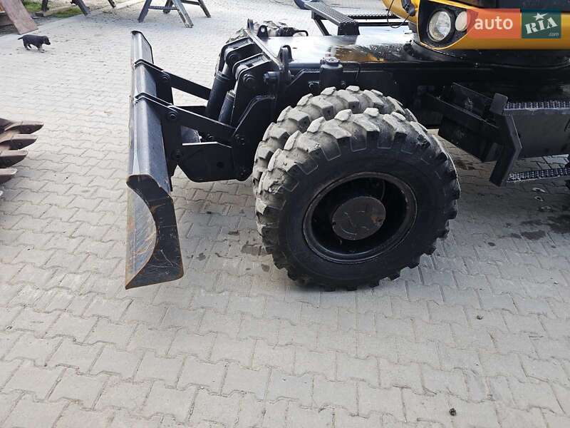 Колесный экскаватор JCB JS 175 2011 в Бучаче