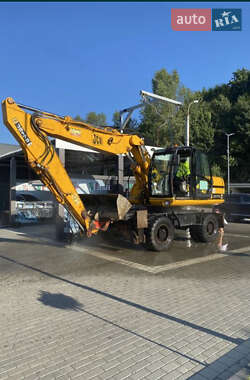 Колесный экскаватор JCB JS 175 2007 в Тересве