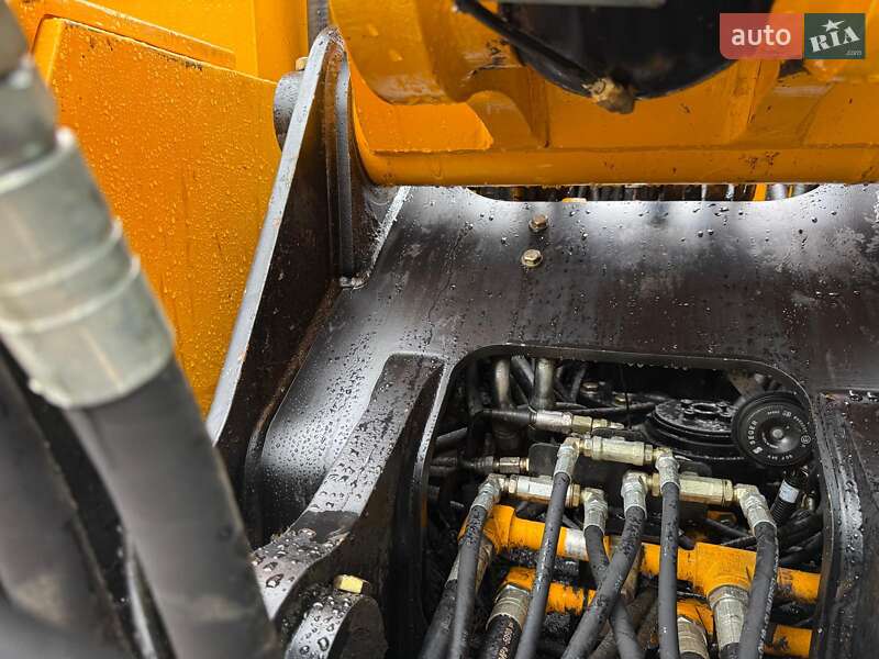 Колесный экскаватор JCB JS 175 2016 в Киеве
