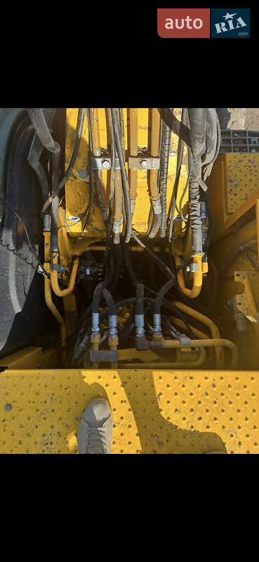 Колісний екскаватор JCB JS 175 2008 в Києві