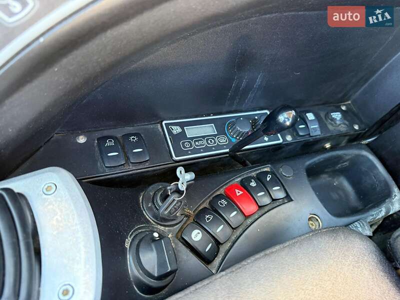 Колісний екскаватор JCB JS 175 2011 в Києві фото 4 Колісний екскаватор JCB JS 175 2011 в Києві