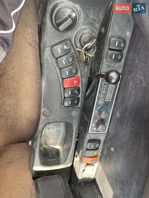 Колесный экскаватор JCB JS 200 2012 в Кременчуге