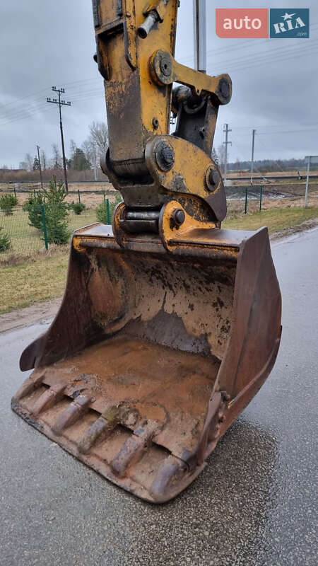 Колесный экскаватор JCB JS 200 2005 в Беляевке