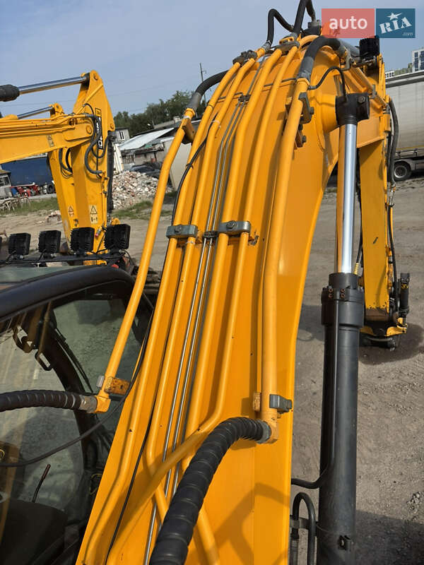 Гусеничный экскаватор JCB JS 200 2012 в Львове