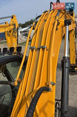 Гусеничный экскаватор JCB JS 200 2012 в 
